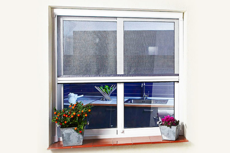 Tipos de mosquiteras para ventanas - Persianas Martínez Blanquer